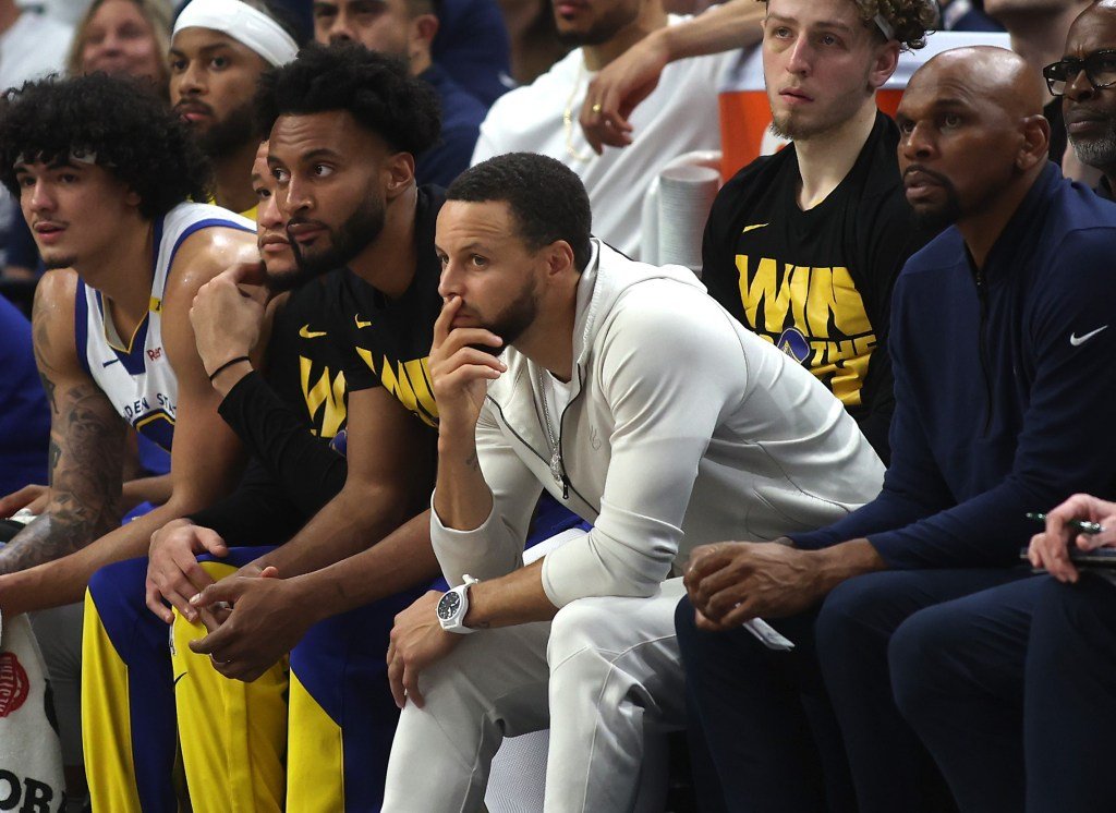 Stephen Curry, who suffered a hamstring injury in Golden State's Game 1 win, was forced to watch the Warriors' series-ending Game 5 loss to the Timberwolves from the bench.